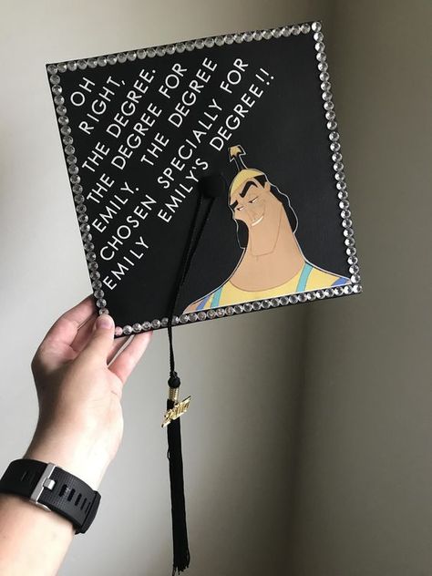 10 Graduation Cap Decorations That You’re Going To Want To Try Graduation Cap Designs College, Grad Hats, Funny Graduation Caps, Graduation Cap Ideas, College Grad Cap Ideas, Graduation Cap Decoration Diy, High School Graduation Cap, College Graduation Cap Decoration, Grad Hat