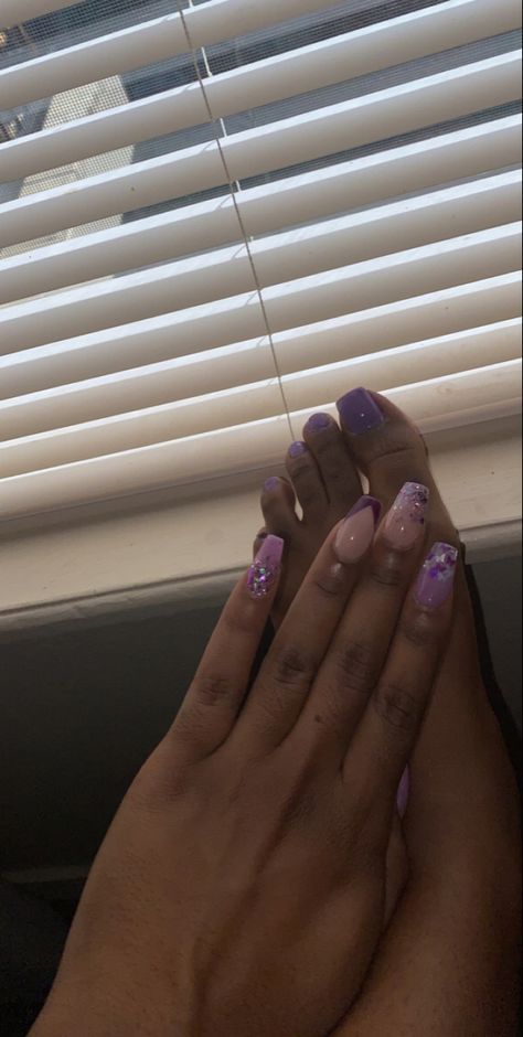 Almond Acrylic Nails Purple Glitter, Medium Length Nails, Nails Full Set, Length Nails, Nails Butterfly, Glitter French Tips, Purple Prom, Almond Acrylic Nails, Purple Design