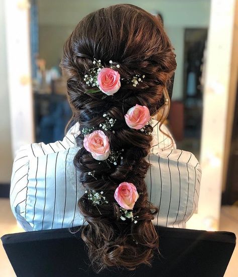 Best Bridal Hairstyles, Easy Party Hairstyles, Hair Aesthetics, Hairstyles Design, Bridal Bun, Bridal Hairdo, Bridal Braids, Traditional Hairstyle, Bridal Hair Buns