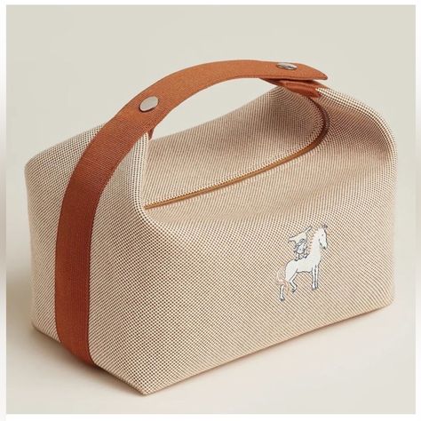 Brand New Price Is Firm Hermes Horse Bride A Brac Gm Toiletry Case Cabriole 100 Cotton In Biscuit This Is The Large - Gm Size Gorgeous Toiletry Bag And Even Great As A Day Handbag Base Length: 10 “ Height: 6” Width: 6” Drop: 3” +Including The Generic Grey Bag Insert For It In Case Wanted :) -This Does Not Come With A Box. When I Purchased It At Hermes, It Was Simply Wrapped In The Tissue With The Hermes Orange Sticker On It. I Was Told It Doesn’t Come With Box. I’ll Include The Original Tissue W Hermes Toiletry Bag, Hermes Bride A Brac, Hermes Horse, Hampers Idea, Hermes Clutch, Biscuit Color, Hermes Orange, Grooming Bag, Leather Toiletry Bag