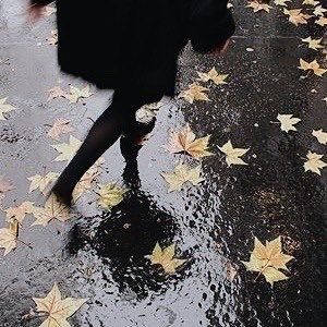 Image about autumn in world🌍 by - ̗̀n i k k ̖́- Paris Mood Board, Smell Of Rain, Rainy Day Aesthetic, Under The Rain, Black Umbrella, Rain Storm, Sound Of Rain, Hot Flashes, Aesthetic Images