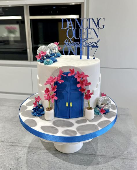 Mamma Mia themed cake for Marizhka’s... - The Cake Kitchen Greece Themed Cakes, 17th Birthday Party Ideas, Summer Birthday Cake, 17 Birthday Cake, Gateau Baby Shower, 17th Birthday Ideas, 21 Diner, Queen Cakes, Making Cakes