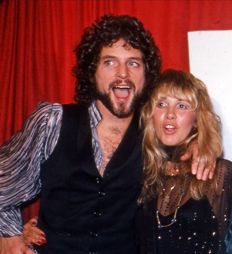 STEVIE NICKS AND LINDSEY BUCKINGHAM TO REUNITE? Stevie Nicks Quotes, Rock Couple, Stevie Nicks Lindsey Buckingham, Frozen Love, Buckingham Nicks, Lindsey Buckingham, Stevie Nicks Fleetwood Mac, Famous Couples, Fleetwood Mac