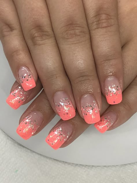 Spring Nails 2023 Gel Coral, Pink Ombré Gel Nails, Coral Nails With Glitter Summer, Coral Tipped Nails, Coral Ombre Nails Summer Short, Ombré Coral Nails, Light Peach Nails With Designs, Coral Sparkle Nails, Glitter Fade Nails Ombre