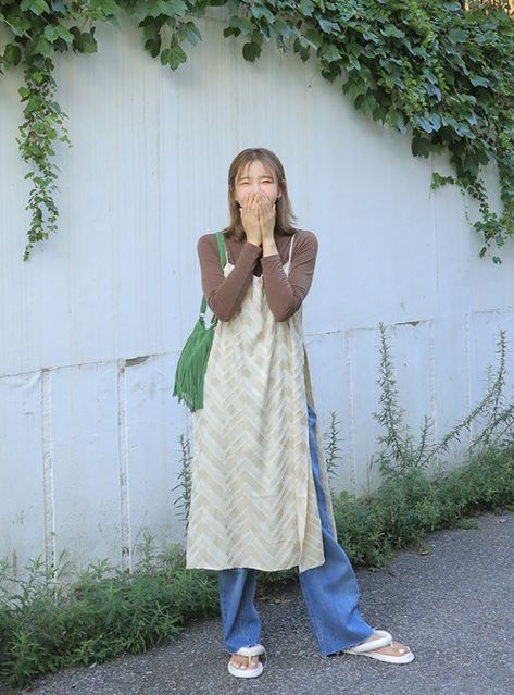 Casual White Dress Outfit, Maxi Dress Outfit Ideas, Stylenanda Fashion, Dress Over Jeans, Dress Over Pants, Midi Dress Outfit, 여름 스타일, Pakaian Feminin, After Life