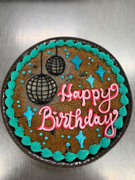 Preppy Cookie Cake Design, Exam Cake Ideas, 19th Birthday Cookie Cake, Cookie Cake Inspo Birthday, Big Cookies Decorated, 20th Birthday Cookie Cake, Bachelorette Cookie Cake, Sweet 16 Cookie Cake Ideas, Disco Ball Cookie Cake