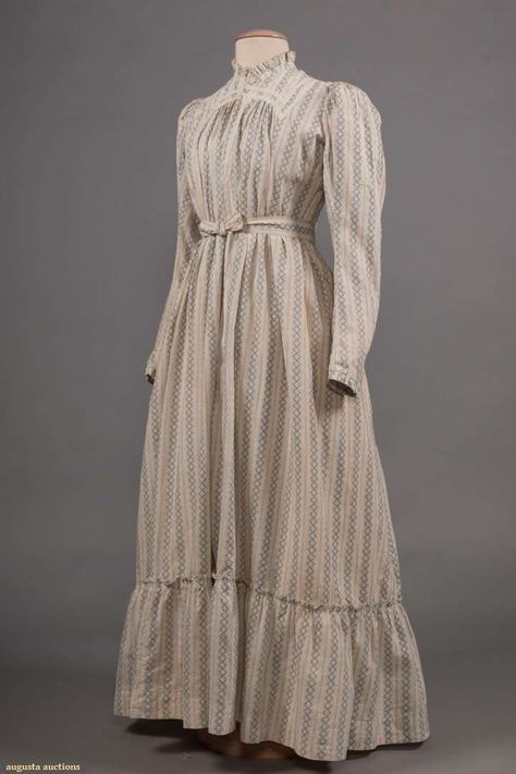 Wrapper, cotton, American, ca. 1890 1890 Dress, Old Dress, 1890s Fashion, Tea Gown, Century Dress, Dress History, Edwardian Dress, Piano Teacher, Victorian Clothing