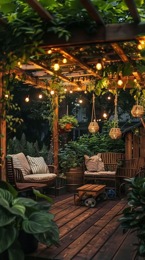 50+ Stunning Small Rooftop Ideas for a Dreamy Space - DecorWithEva Small Garden Lounge, Small Cozy Outdoor Patio Ideas, Outdoor Garden Seating Ideas, Rooftop Terrace Decor, Cozy Garden Ideas, Patio Lounge Area, Garden Lounge Area, Small Rooftop Ideas, Cozy Backyard Ideas