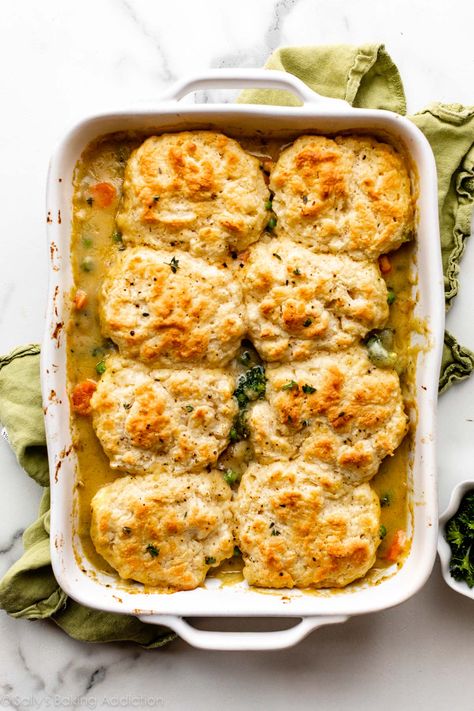 Vegetable Pot Pie, Meatless Dinners, Veggie Pot Pie, Vegetarian Pot Pie, Vegetable Pot Pies, Pot Pie Casserole, Chicken Pot Pie Casserole, Pot Pie Filling, Vegetarian Casserole