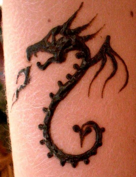 dragon Henna Designs Guys, Henna For Guys Simple, Guy Henna Design, Henna Designs For Guys, Henna For Guys, Boy Henna, Henna For Men, Henna For Boys, Halloween Henna