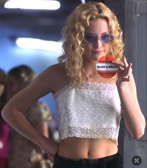 Almost Famous Movie, Almost Famous Penny Lane, Outfits Fall 2022, Famous Outfits, Movie Fashion, Penny Lane, Fav Movies, Top Movies, Kate Hudson