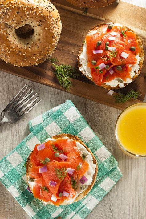 Lox And Cream Cheese, Bagels And Cream Cheese, Lox Recipe, Salmon Lox, Smoked Salmon Bagel, Lox And Bagels, Salmon Bagel, Salmon Sandwich, Bagel Cream Cheese