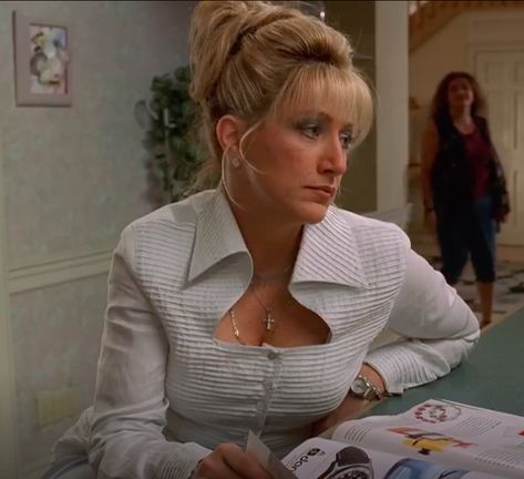 edit falco as carmela soprano in the soprano's Carmela Soprano Style, Carmella Soprano Outfits, The Sopranos Carmela, The Sopranos Pfp, Carmela Soprano Hair, Carmela Soprano Aesthetic, Carmella Soprano Costume, Carmela Soprano Nails, Carmela Soprano Costume