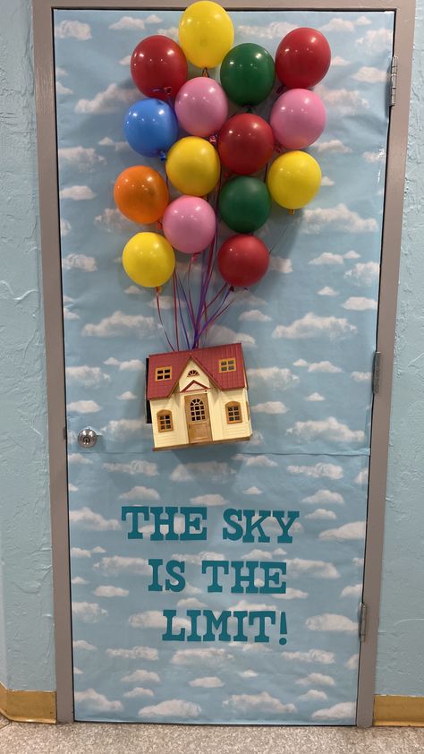 Door Design For School, Circus Kids Crafts, Door Decorating Contest Ideas, Spring Classroom Decorations, Class Door Decorations, Classroom Door Decorating, Door Decorations College, Teacher Appreciation Doors, Contest Ideas