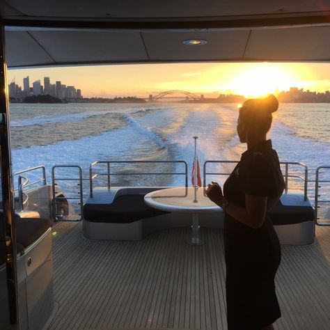 Searching for boat hire Sydney? Sydney Harbour Yacht Charter is Sydney's most experienced luxury charter boat company on Sydney Harbour. Call 02 9954 5126 Group Cruise, Sport Yacht, Luxury Boat, Private Yacht, Cruise Wedding, Sydney Harbour, Charter Boat, Boats Luxury, Luxury Yacht