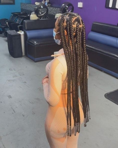 Atlanta hairstylist -Dessy 💕 on Instagram: “Large knotless   but length   beads She so bad 😍😍😍😍 #atlantahairstylist #atlantahairstylist #atlbraider #atlbraids #houstonhairstylist…” #hairstylist #haircolor #hairstyle Large Knotless, Banana Hair Clips, Big Box Braids Hairstyles, Black Ponytail Hairstyles, Feed In Braids Hairstyles, Birthday Hairstyles, Curls Hairstyles, Braided Styles, Protective Hairstyles Braids