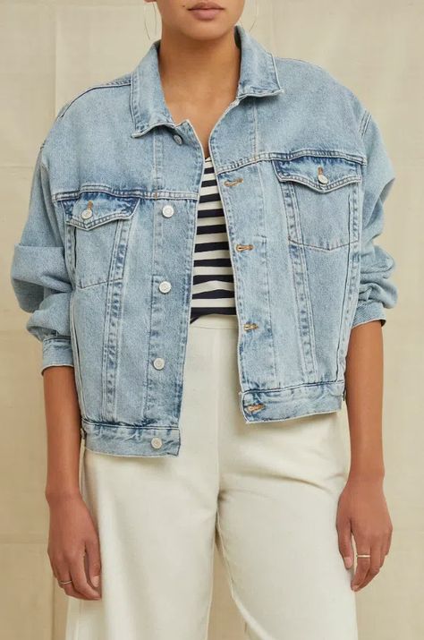 Agolde Charli Jacket, Jeans Jacket Outfit Women, Light Wash Jean Jacket Outfit, Light Wash Denim Jacket Outfit, Style With Denim Jacket, Denim Jacket And Jeans Outfit, Oversized Jean Jacket Outfit, Jeans Jacket Outfit, Denim Jacket Outfit Women