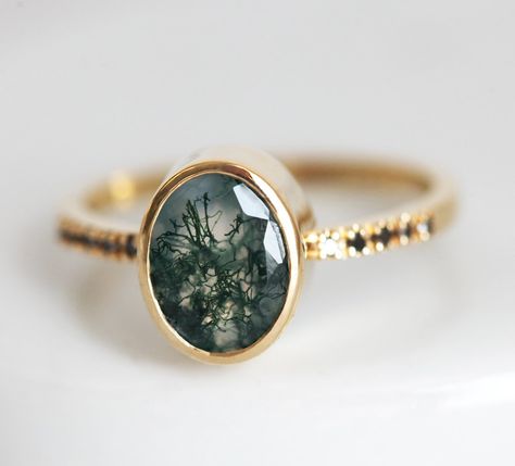 Green Agate Ring, Oval Moss Agate Ring – Capucinne Clothing Palette, Moonstone Engagement Ring Rose Gold, Green Agate Ring, Agate Rings, Black Diamond Bands, Rose Gold Diamond Ring Engagement, Half Eternity Ring Diamond, Goddess Jewelry, Agate Engagement Ring