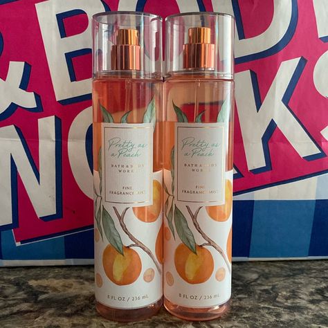 Bath & Body Works Set Pretty As A Peach 2. Fragrance Mist 236 Ml. New Peach Things, Pretty As A Peach, Body Bath, Peach Mango, Fragrance Mist, Bath Body, Bath Body Works, Smell Good, Christmas List