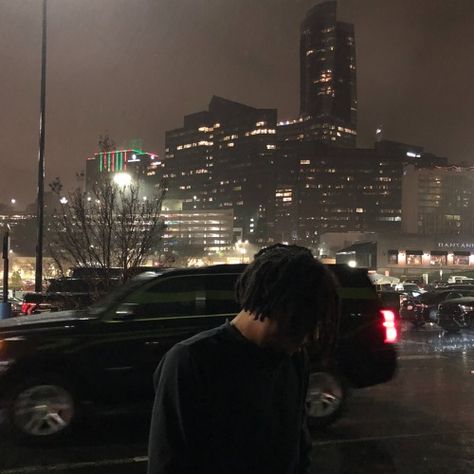 Izaya Tiji, Badass Aesthetic, Night Scenery, Insta Profile Pic, City Vibe, Aesthetic Photography Grunge, Dream Lifestyle, Poses For Photos, High Life