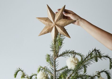 Weird Ornaments, Diy Tree Topper, Diy Christmas Star, Twig Christmas Tree, Balloon Tree, Diy Christmas Tree Topper, Christmas Tree Star Topper, Toppers Diy, Christmas Tree Tops