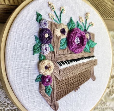 Garden Embroidery Patterns, Piano Embroidery, Music Embroidery, Brother Embroidery Design, Diy Bags No Sew, Flower Pattern Drawing, Garden Embroidery, Diy Crochet Bag, Brother Embroidery