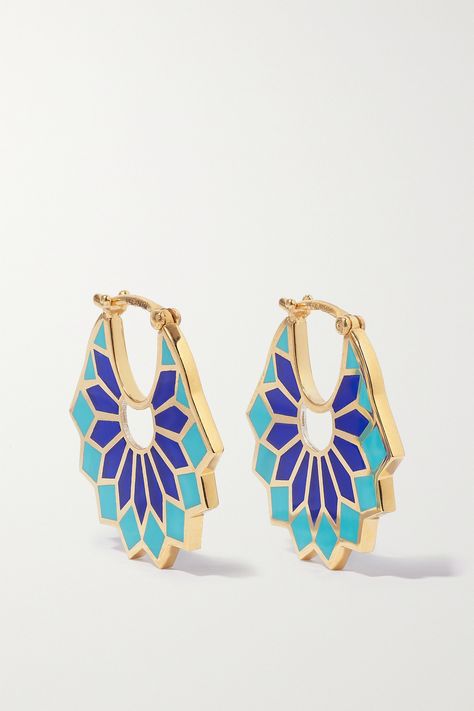 Hailing from a long line of Lebanese jewelers that spans four generations, L'Atelier Nawbar's vibrant pieces are crafted by skilled artisans in the brand's Beirut workshop with meticulous attention to detail. These 'Mini Lady Sursock' hoop earrings are made from 18-karat gold that's intricately painted with vibrant royal-blue and turquoise enamel. A cutout in the middle allows the light to shine through. Lebanese Jewelry, Gold Enamel Jewelry, Enameling Jewelry, Beauty Calendar, Painting Small, Dope Makeup, Enamel Earrings, Yellow Gold Earring, Gold Enamel