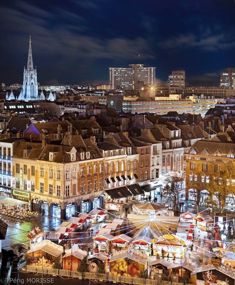 INFO Roubaix on Twitter: "Vivement Noël à Lille ! ❄️🌲… " Lille Christmas Market, France Christmas Market, France Christmas, Market Photo, Lille France, November 19th, Christmas Markets, Western Europe, Christmas Market