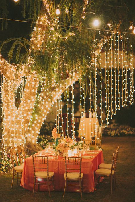 Ideas for outdoor weddings and the market Ideas Navidad, Outdoor Fall Wedding, Bottle Decor, Outdoor Dinner, Backyard Lighting, Fall Outdoor, Backyard Party, Decoration Idea, Pretty Lights