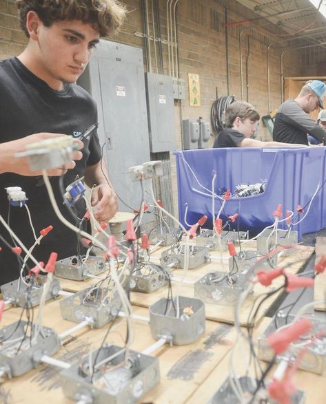 County tech school offers professional electrician training | News | thewetumpkaherald.com Career Pathways, Different Careers, Trade School, Teaching Career, Student Information, Professional Electrician, Tech School, Sophomore Year, Teaching Jobs