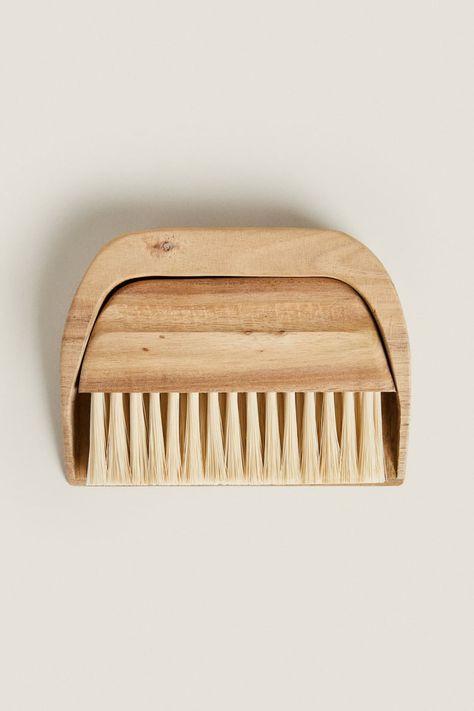 WOODEN DUSTPAN AND BRUSH - Light beige | ZARA United States Boo Gift, Acacia Wood Table, Over The Sink, Dust Pan, Folding Clothes, Dining Accessories, Wooden Coasters, Metal Structure, Mini House