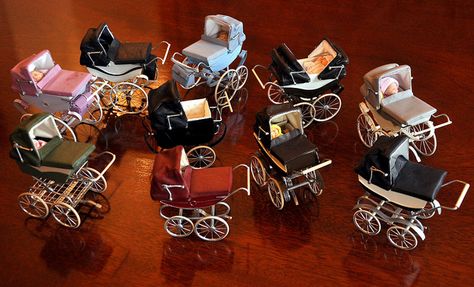 Colin and Yvonne Roberson Doll Pram, Toy Kitchen Accessories, Carriage Stroller, Vintage Pram, Dollhouse Nursery, Barbie Doll Accessories, Prams And Pushchairs, Dolls Prams, Baby Prams