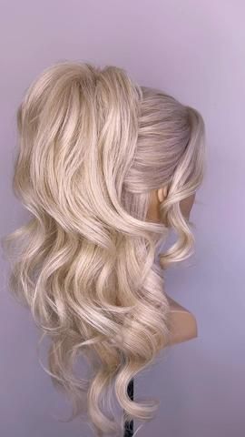 Barbie Hairstyles Half Up Half Down, Classy Hoco Hairstyles, Homecoming Hairstyles Up, Hairstyles For Dances Homecoming, Cute Barbie Hairstyles, Barbie Hair Styles, Blonde Prom Hair, Homecoming Fits, Barbie Blonde Hair