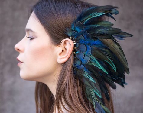 Ear Cuff Diy, Feather Ear Cuff, Burning Men, Ear Cuff Jewelry, Feather Headpiece, Look Festival, Rooster Feathers, Feather Fan, Anime Expo