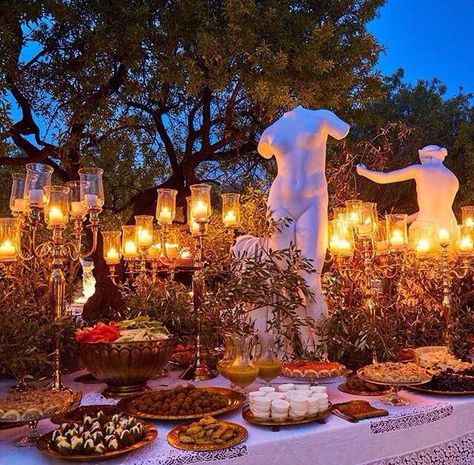 Goddess Party Theme, Greek Party Theme, Greece Party, Goddess Party, Dolce Gabbana Alta Moda, Toga Party, Greek Temple, Rome Antique, Prom Theme