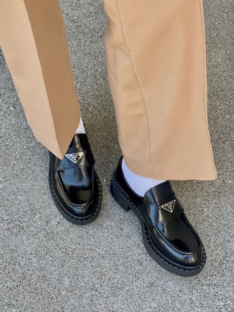 Loafers Aesthetic, Gents Shoes, Prada Loafers, Cool Sneakers, Designer Loafers, Loafers Outfit, Classy Outfits Men, Street Fashion Men Streetwear, Guys Clothing Styles