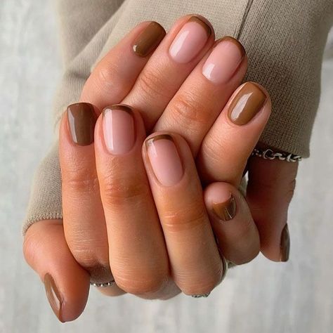 Brown French Nails for Autumn Manicure ❤ 45+ Fall Nail Colors to Inspire You in 2022 ❤ See more ideas on our blog!! #naildesignsjournal #nails #nailart #naildesigns #nailshapes #gelnails #longnails #shortnails #french #stilettonails #fallnails #autumnnails #fallnailart #fallnailcolors Nail Ideas Autumn 2022, Short Fall Nails 2022 Brown, Fall French Manicure Short Nails, Autumn Short Nails 2022, Brown Nail Art Short Nails, Brown Tipped Nails, Nails Autumn 2022 Short, Autumn French Tip Nails Square, Fall Color French Tip Nails Short