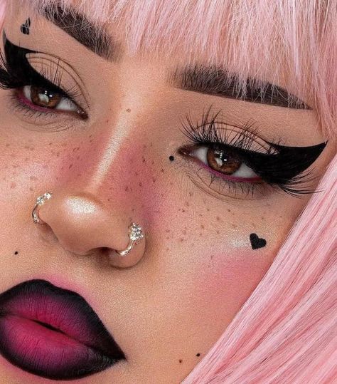 Egirl Makeup Looks, Goth Makeup Looks, Pastel Goth Makeup, E Girl Makeup, Feminine Makeup, Egirl Makeup, Punk Makeup, Alt Makeup, Rave Makeup