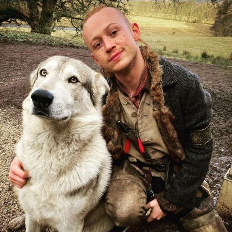 'Outlander': See the Stars Behind the Scenes on Season 6 (PHOTOS) Love Your Pet Day, John Bell, Outlander Characters, Richard Rankin, The Fiery Cross, Drums Of Autumn, Hunter Bell, Starz Series, Outlander Jamie