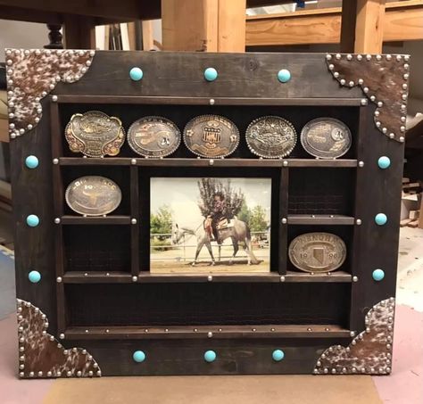 Western Craft Fair Display, Horse Shadow Box Ideas, Buckle Display Ideas, Western Diy Decor, Horse Shadow Box, Ag Projects, Belt Buckle Display, Buckle Display, Cowboy Home Decor