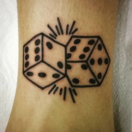 Tato Tradisional, Dice Tattoo, Tattoo Son, Vegas Tattoo, Simple Tattoos For Guys, Tato Lengan, Tattoo For Son, Tatuaje A Color, Tattoo Stencil Outline