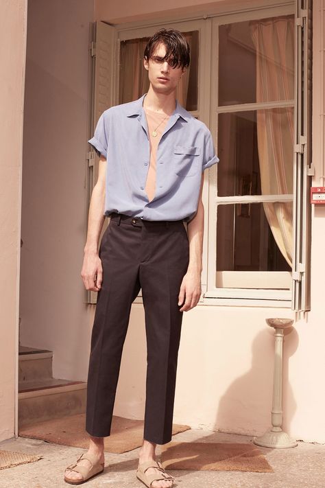 Éditions MR Spring 2018 Menswear Fashion Show Vogue Men, Foto Poses, Mens Fashion Summer, Fashion 2018, Fashion Show Collection, Casual Style Outfits, Mens Street Style, His Hands, Mens Fashion Casual