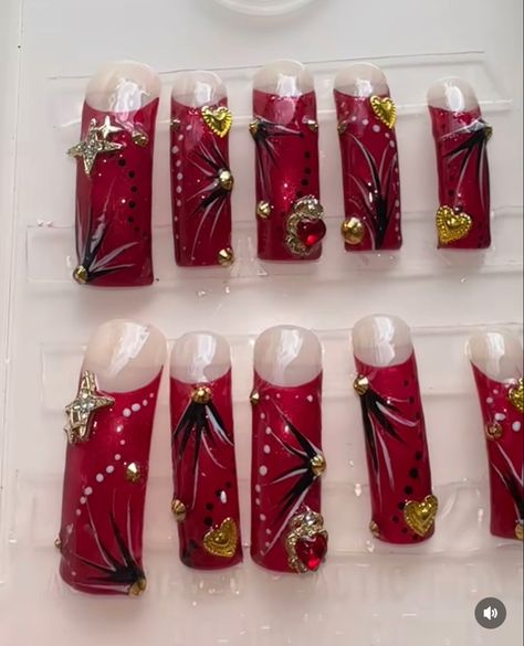 Red 2000s Nails, Red 90s Nails, 2000 Nail Designs, Red Y2k Nails, Curved Acrylic Nails, 90s Nail Art, 2000s Nails, Latina Nails, 90s Nails