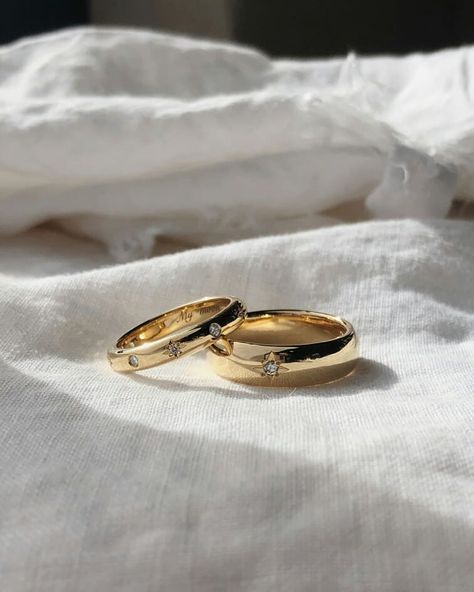 RUUSK - Tania Gnecchi on Instagram: “A very big congratulations to this magical couple who exchanged their vows last month ✨ Choosing celestial inspired wedding bands, Chelsea…” Wide Wedding Bands, Handmade Gold Ring, Wedding Bands For Her, Moon And Star Ring, Celestial Wedding, Mens Rings, Solid Gold Band, Star Ring, Mens Band