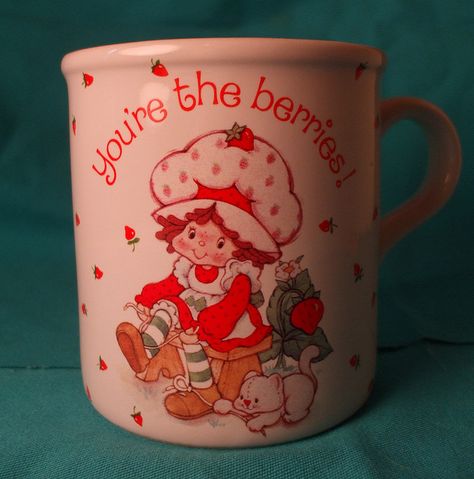 Vintage Strawberry Shortcake Coffee Mug by lova revolutionary,  reminds me of being a little girl. Strawberry Shortcake Items, Toys Nostalgia, Strawberry Shortcakes, Strawberry Shortcake Cartoon, Strawberry Kitchen, Short Cake, Strawberry Shortcake Doll, Apartment Chic, Vintage Strawberry Shortcake