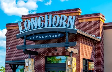 15 Most Popular LongHorn Steakhouse Menu Items Longhorn Restaurant, Steak And Baked Potato, Steakhouse Steak, Unsweetened Iced Tea, Frozen Steak, Longhorn Steakhouse, Outback Steakhouse, Fast Food Menu, Parmesan Crusted Chicken