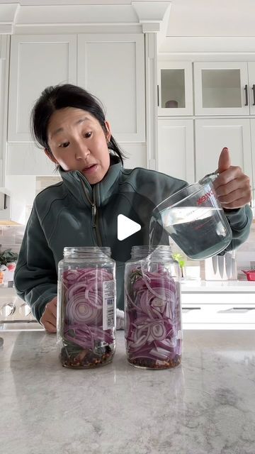 Healthy Pickled Red Onions, How To Pickle Radishes, Quick Onion Pickle, Asian Pickled Red Onions, Diy Pickled Red Onions, Homemade Pickled Red Onions, Picked Red Onions Recipe, Pickle Red Onions Recipe, How To Pickle Onions