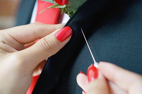 How To Attach A Boutonniere, How To Attach Boutonniere, How To Pin Boutonniere, How To Boutonniere, How To Put On A Boutonniere, How To Pin A Boutonniere, How To Make A Boutonniere, How To Make A Boutonniere Diy, Boutineer Ideas Diy