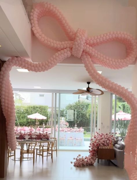 Cheer Banquet, Happy Birthday Decor, Bubble House, Bow Baby Shower, Girly Party, Baby Birthday Themes, Baby Shower Theme Decorations, Birthday Pins, Baby Shower Brunch