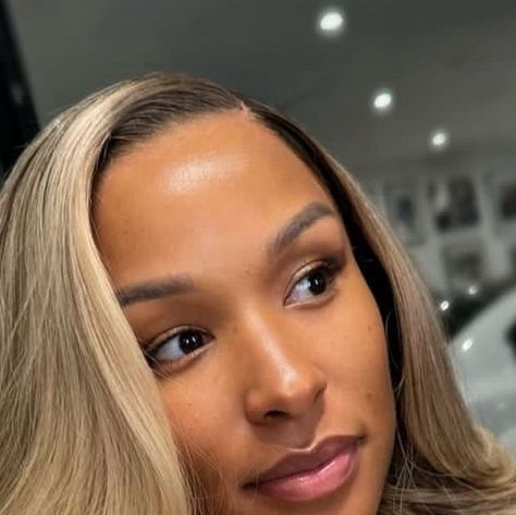 Savannah James B👸🏽 on Instagram: "She’s so beautiful 🤎 By: @iamhairbyhe  #savannahjames #beautyfulface" Savannah James Hair, Savannah James, Black Hair Inspiration, Ash Blonde Hair, Blonde Hair Looks, February 11, Blonde Wig, Ash Blonde, Clean Girl